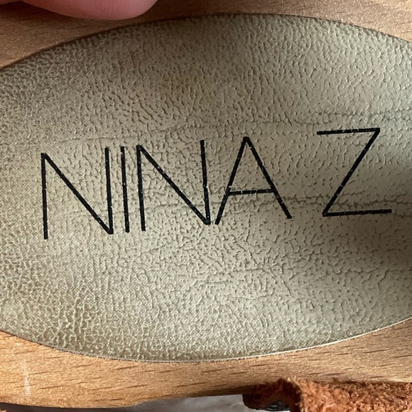 Nina Z Swedish Black Wooden Heel Leather Woven T-Strap Chunky Clog Sandals Sz 39 - Picture 8 of 9